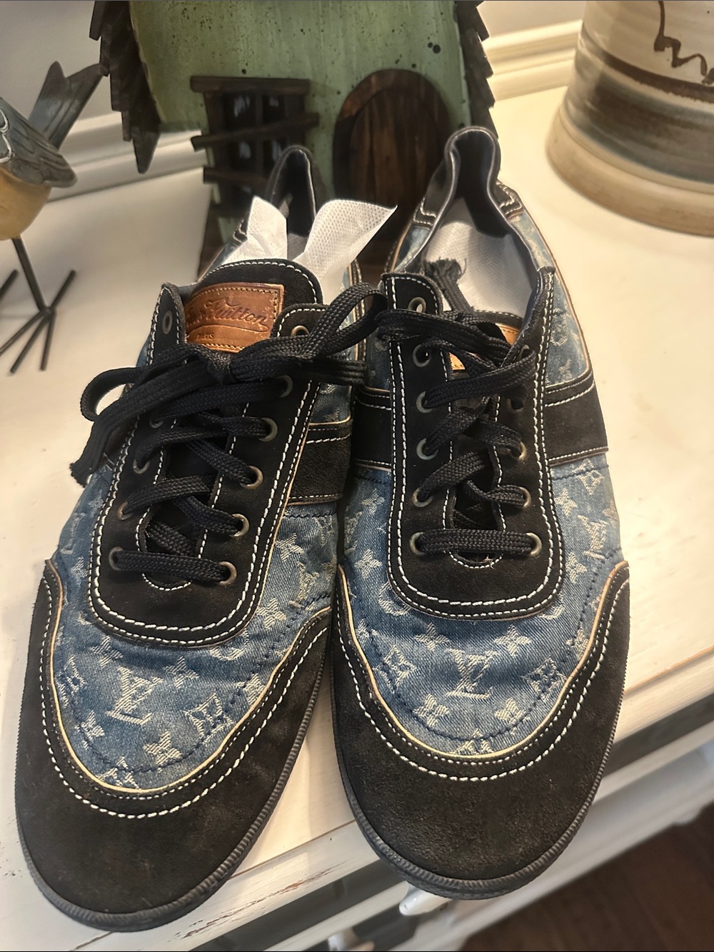 ***Please Read!!! Authentic Louis Vuitton Sneakers Size 12